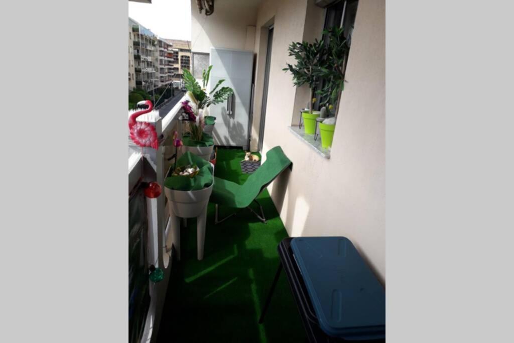 شقة سا لُرون دو فار  في Chaleureux Appart 2 Pieces Entierement Renove. المظهر الخارجي الصورة
